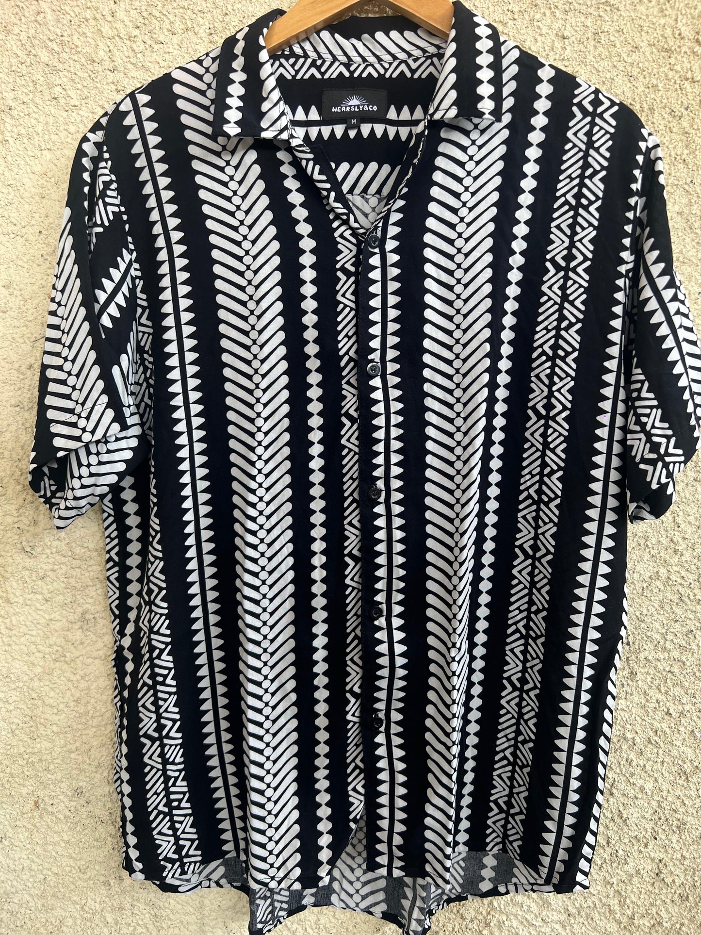 Wearsly Fluit Black Shirt