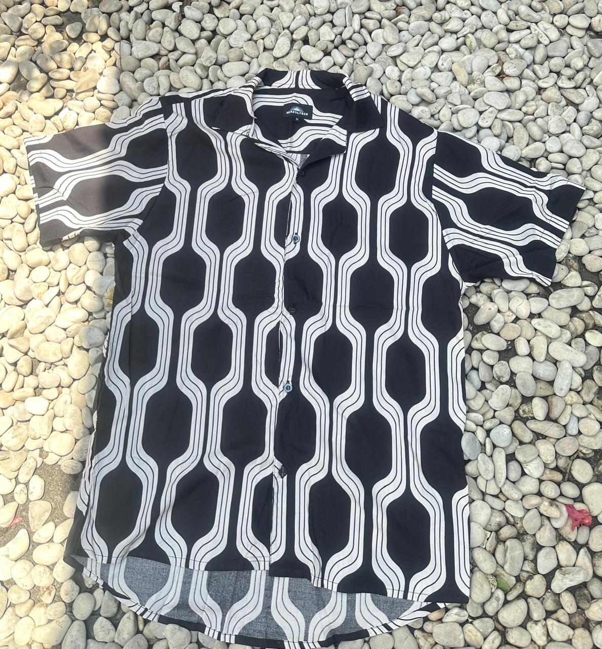 Wearsly Solid Line Black Shirt