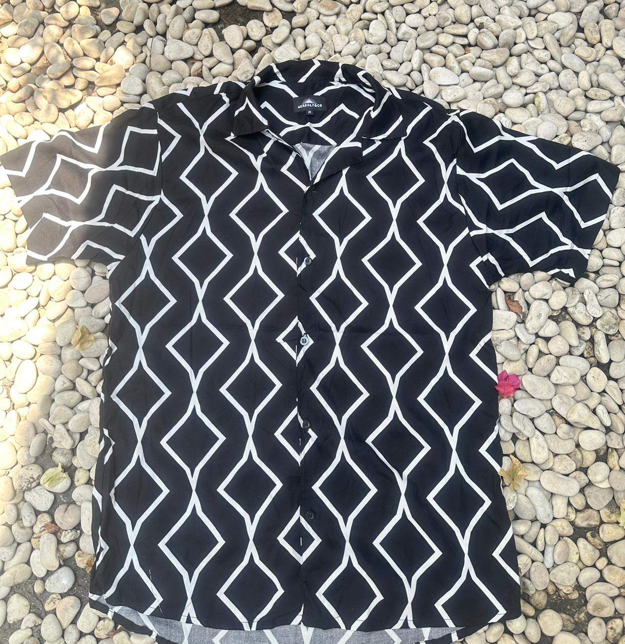 Wearsly Wajik Black Shirt