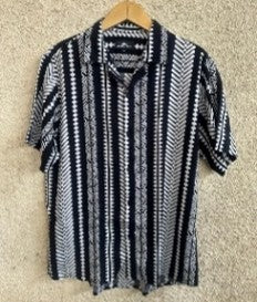 Wearsly Tumarin Black Shirt