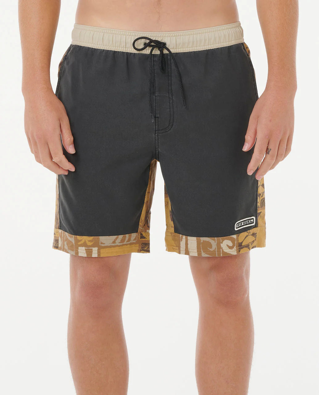 Artist Of The Search - TY Williams 18" Volley Boardshort - Washed Black