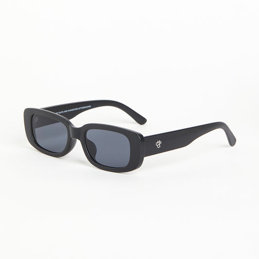 Nicole Black/Black