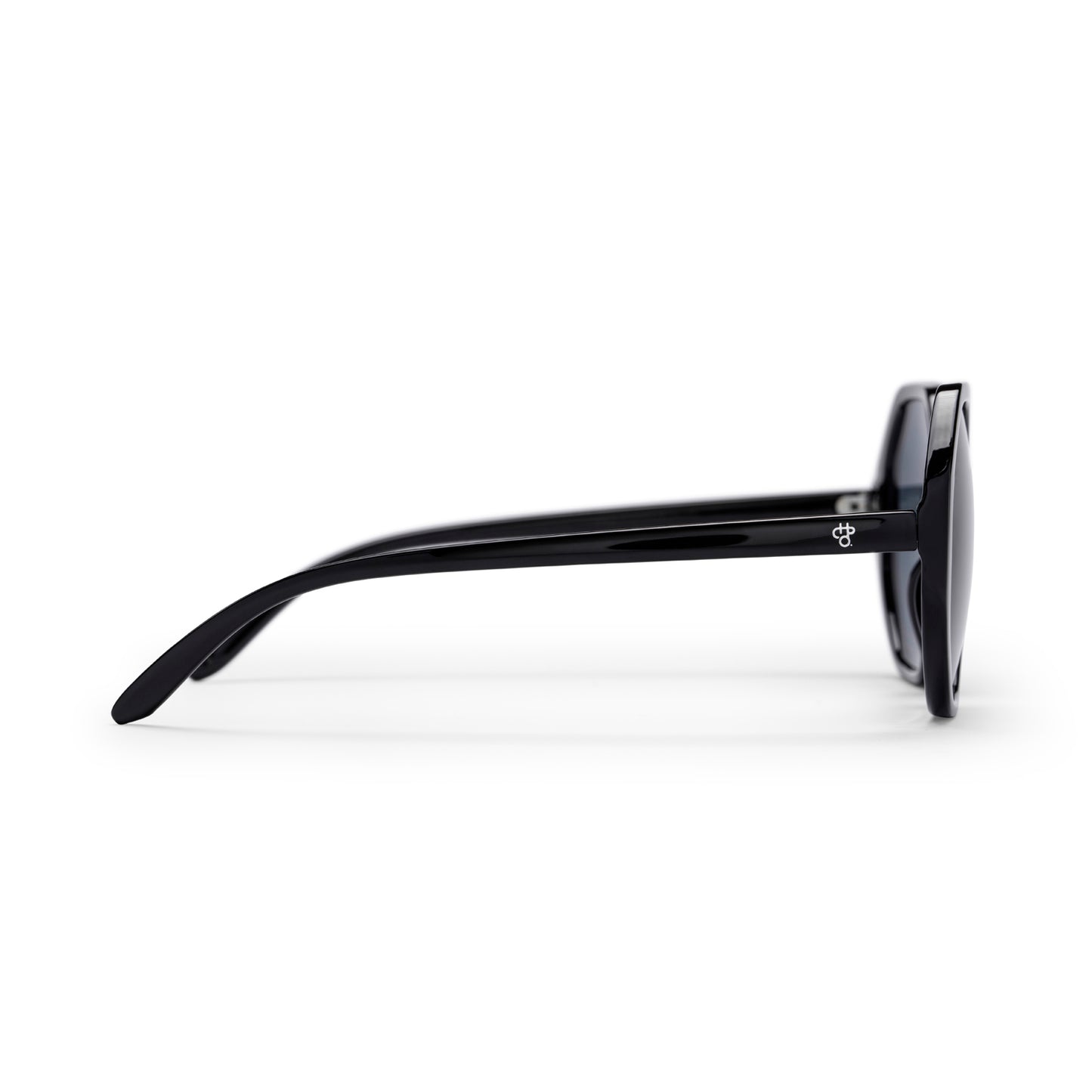 Ingrid Black/Black