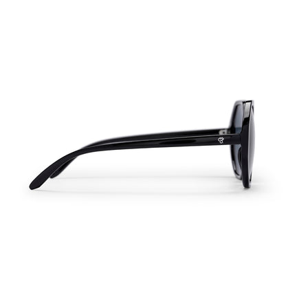 Ingrid Black/Black