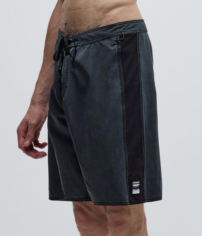 Former Team 19' Trunk - Black