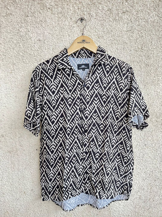 Wearsly Zena Black Shirt